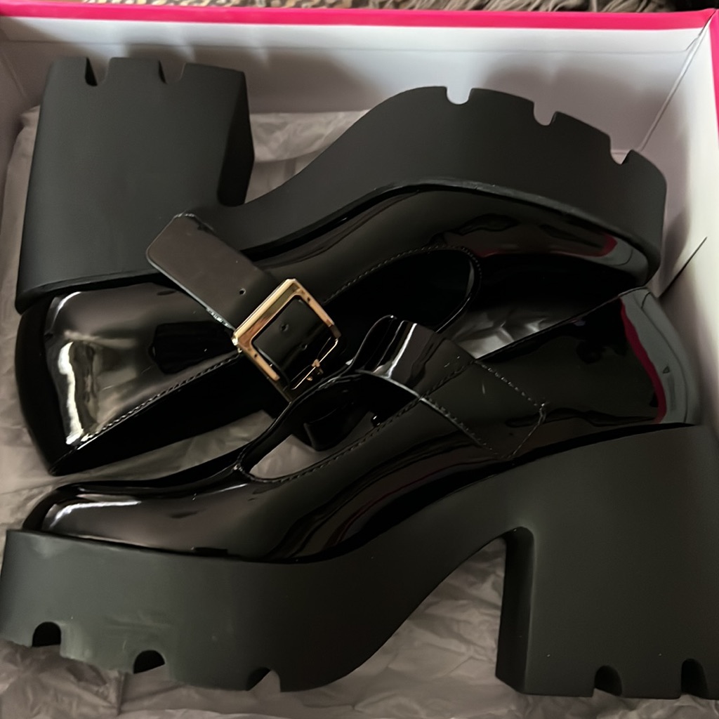 Steve Madden Platform Mary Jane